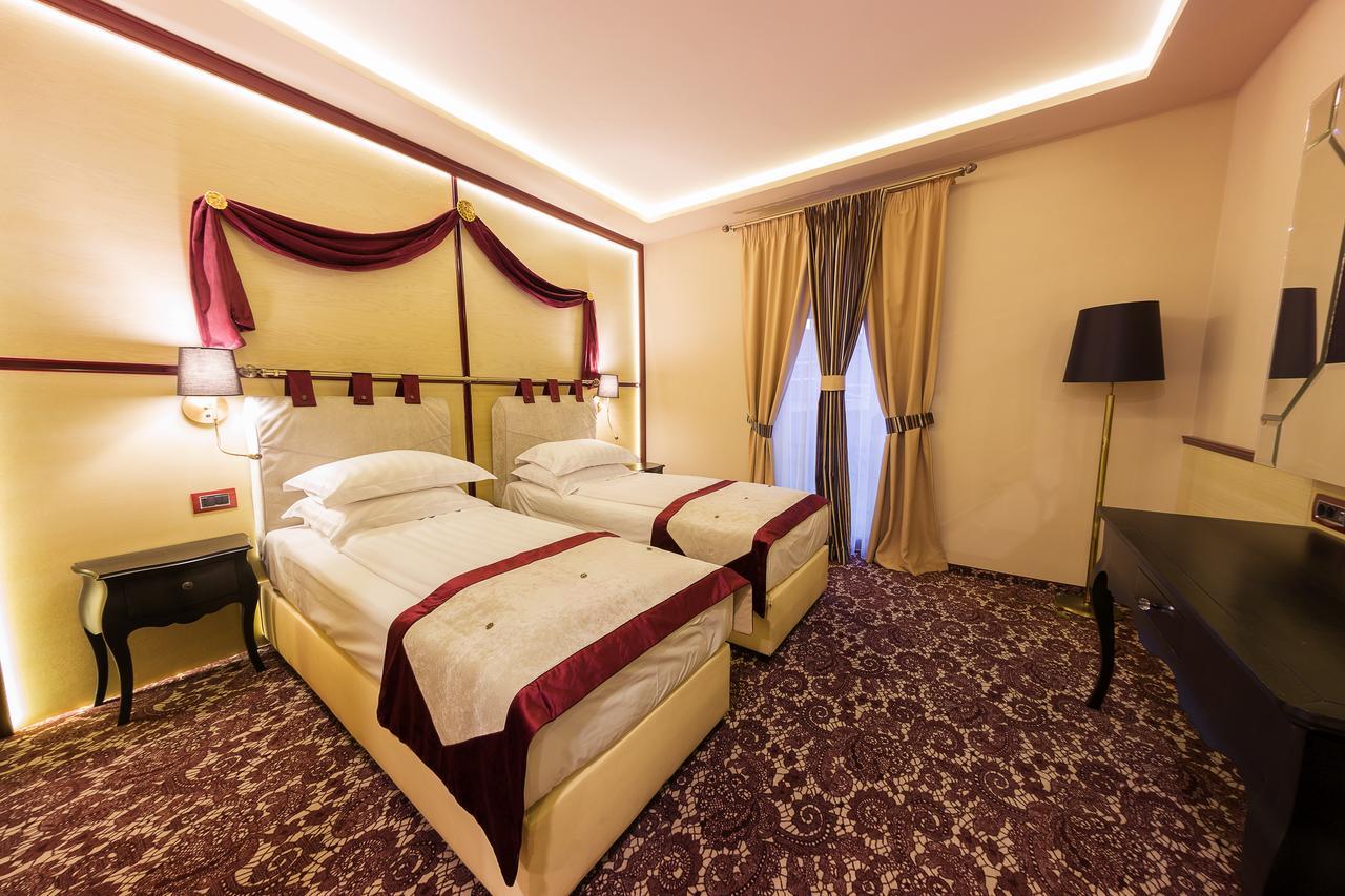 Hotel Cardinal-Domeniile Martinutzi Alba Iulia Eksteriør bilde