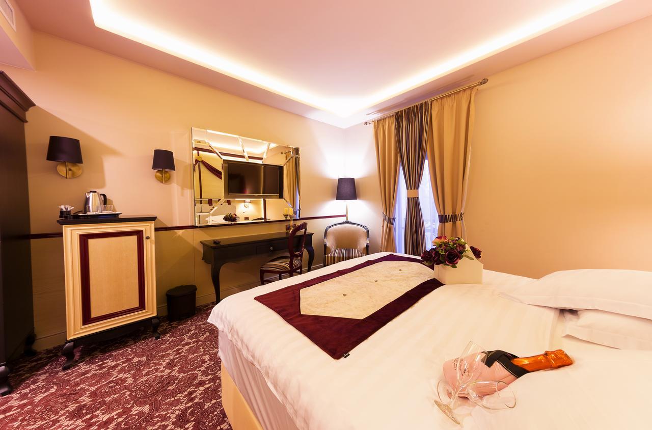 Hotel Cardinal-Domeniile Martinutzi Alba Iulia Eksteriør bilde