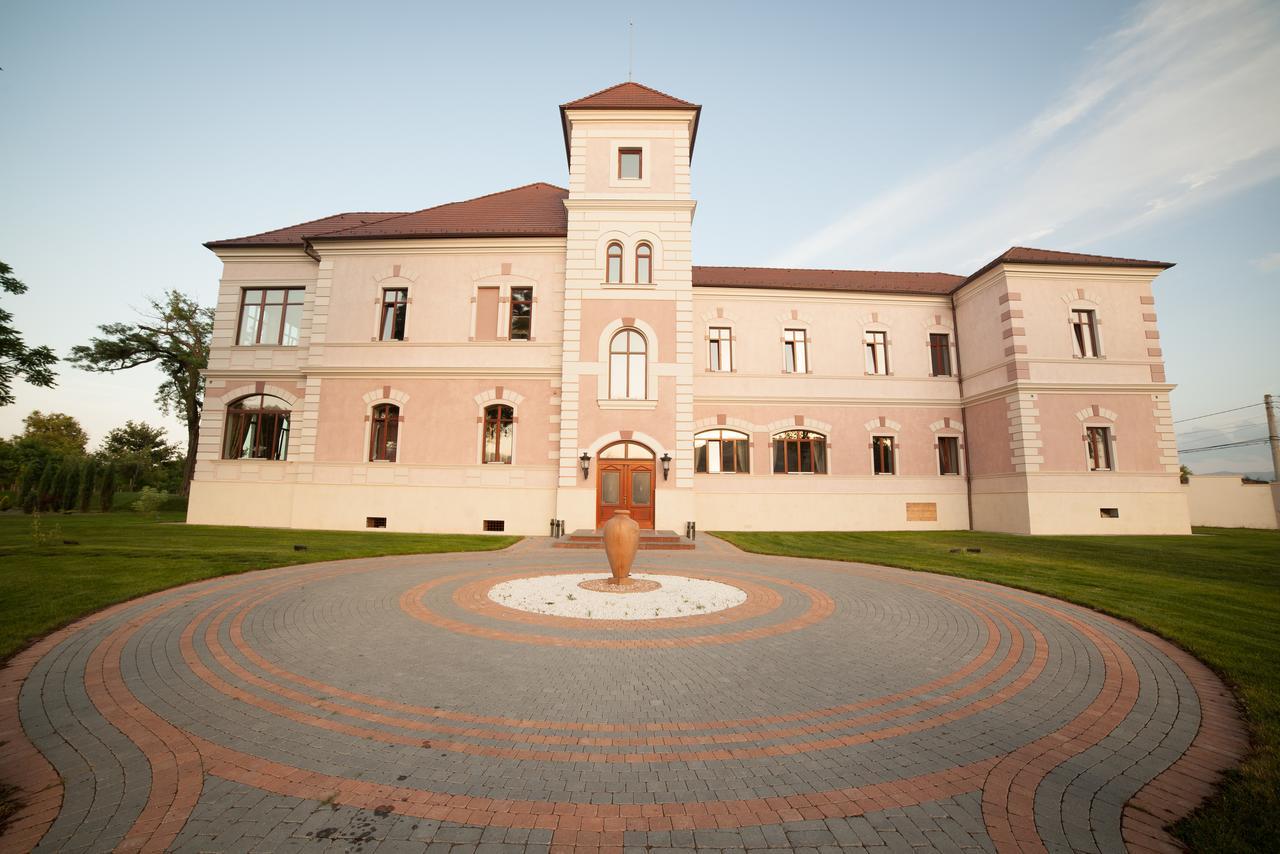 Hotel Cardinal-Domeniile Martinutzi Alba Iulia Eksteriør bilde
